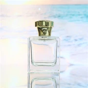 Conjuntos de pequenos frascos de perfume